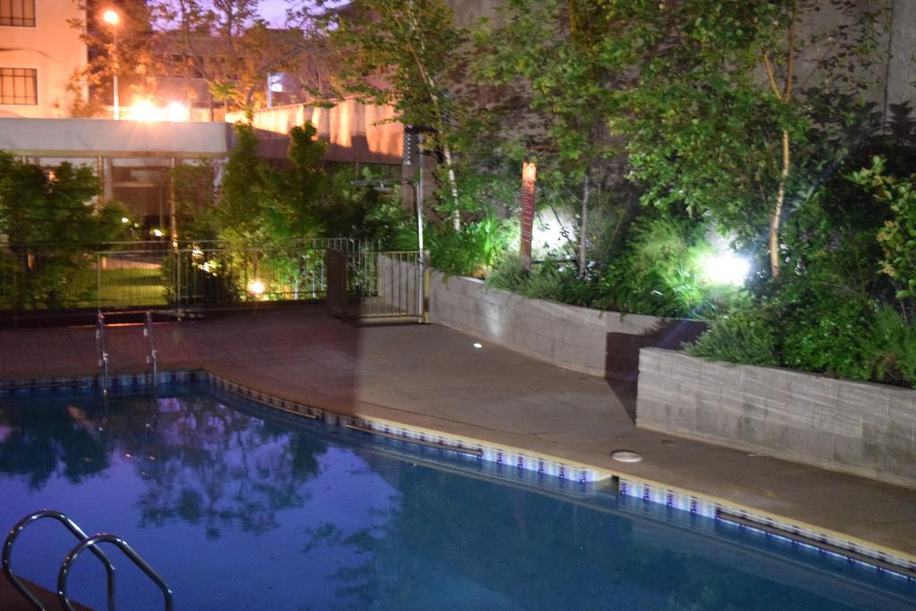 Sys Suites Lord Cochrane Santiago Exterior foto