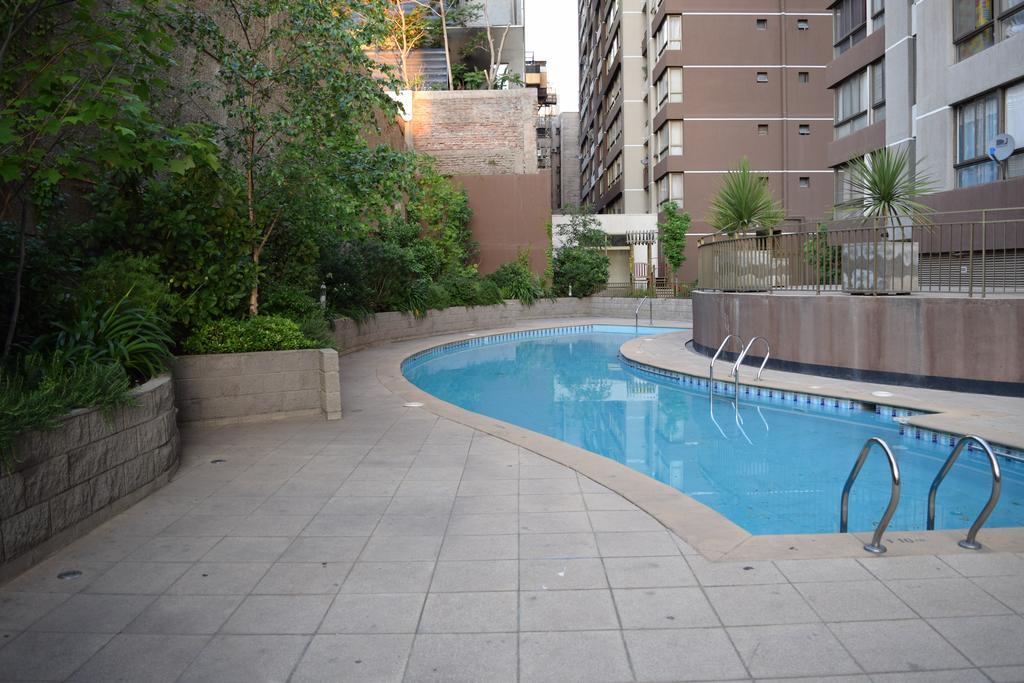Sys Suites Lord Cochrane Santiago Exterior foto